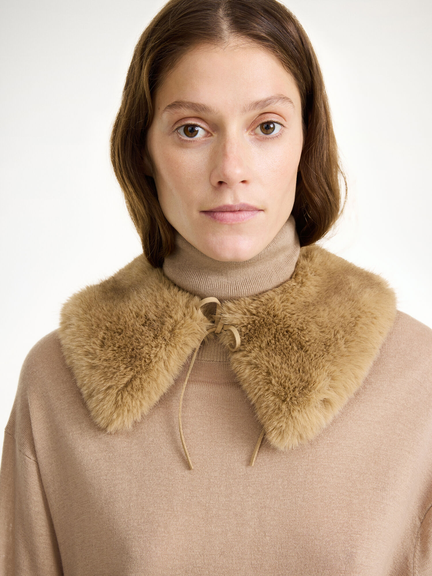 By Malene Birger Cowie Faux Fur Collar Halsduk Tannin | SE_BB40798