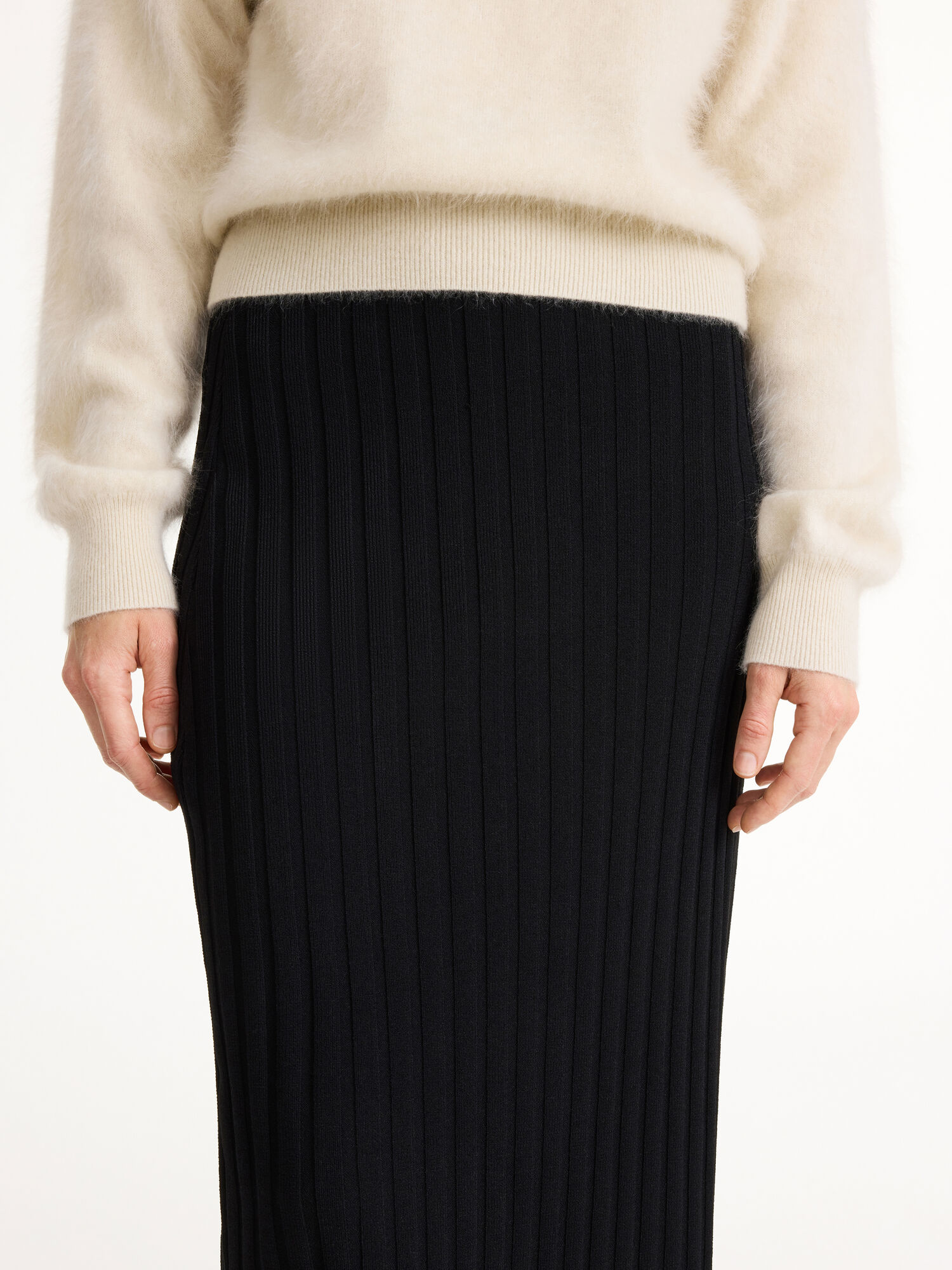 By Malene Birger Fiemme Midi Skirt Stickat Svarta | SE_BB69840