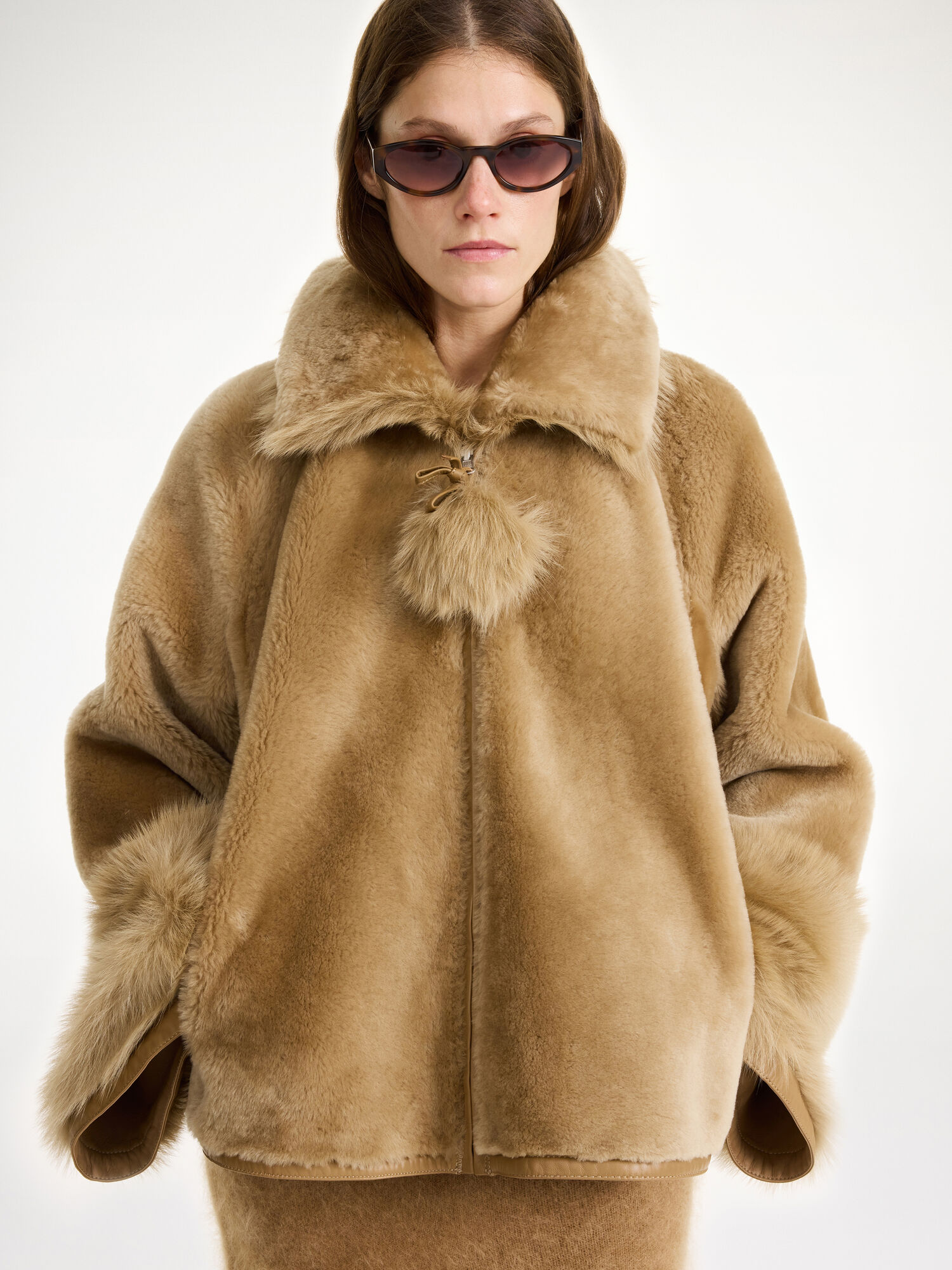 By Malene Birger Odellies Shearling Jackor Tannin | SE_BB32452